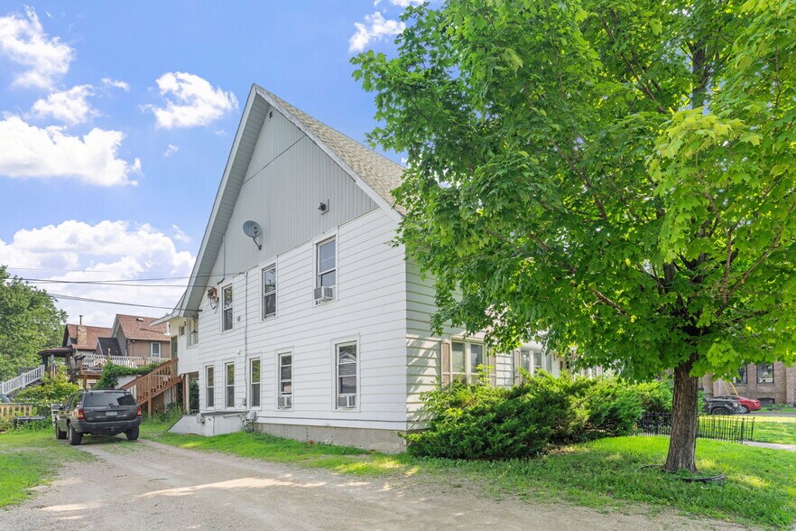 1704 Jefferson St NE, Minneapolis, MN à vendre - Photo de l’immeuble – Image 2 sur 40