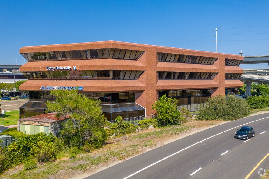 2655 Camino del Rio N, San Diego, CA à louer - Photo de l’immeuble – Image 2 sur 8