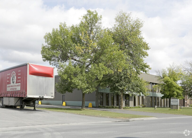 1451 Rue Graham-Bell, Boucherville, QC à louer - Photo de l’immeuble – Image 2 sur 2