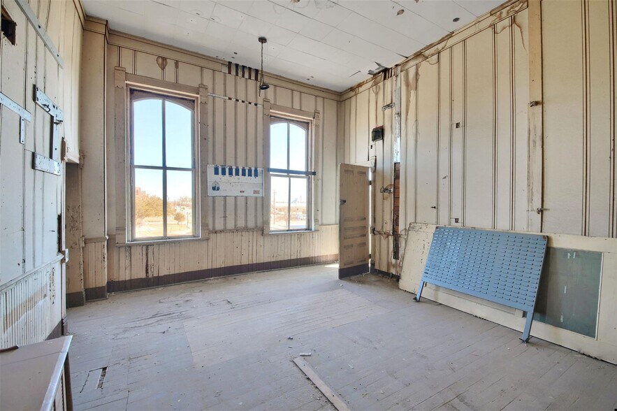 401 N Main St, Taylor, TX à vendre - Photo intérieure – Image 3 sur 8