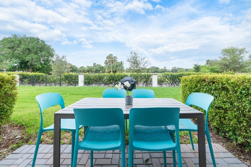 4091 W Palm Aire Dr, Pompano Beach, FL à vendre - Autre – Image 2 sur 18