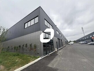 Plus de détails pour Local d'activités à louer