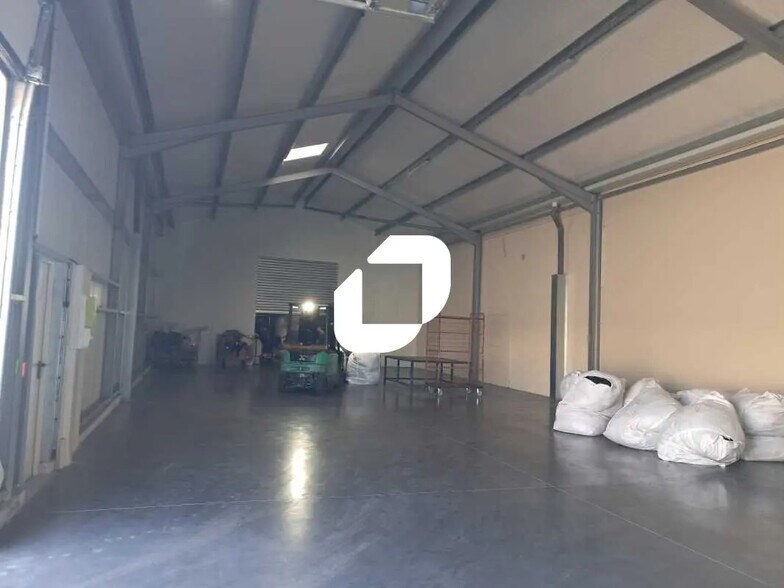 Industriel/Logistique dans Saint-André-de-Cubzac à louer - Photo de l’immeuble – Image 3 sur 7