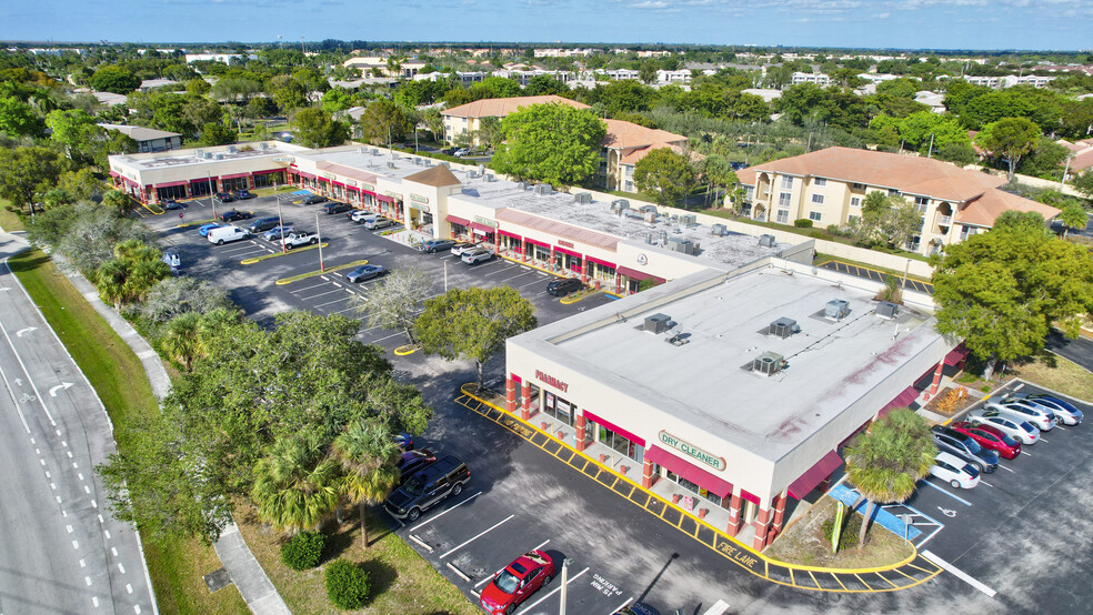 7118-7170 Nob Hill Rd, Tamarac, FL à louer - Photo de l’immeuble – Image 1 sur 44