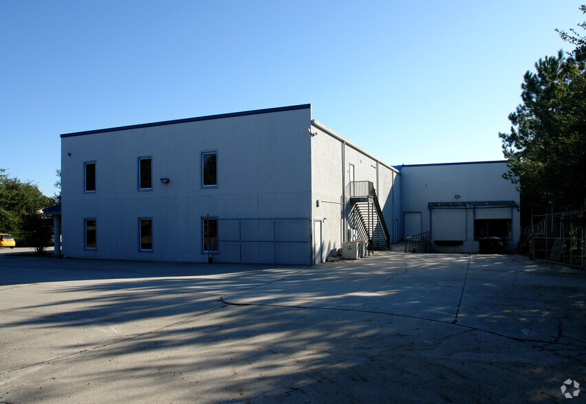107 Commerce St, Lake Mary, FL à louer - Photo de l’immeuble – Image 1 sur 14
