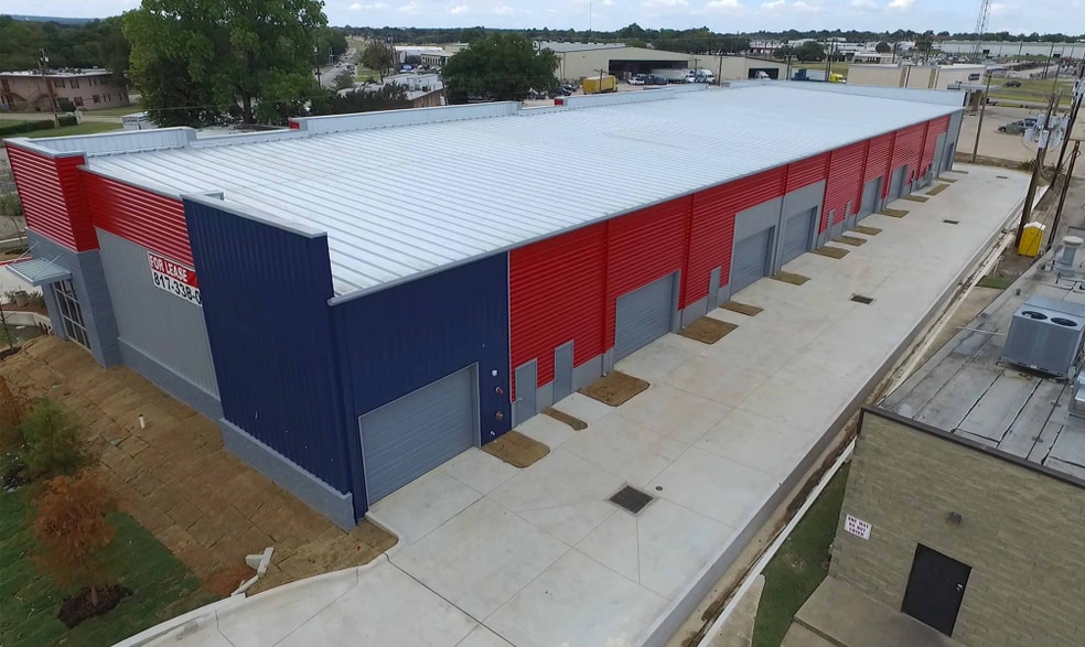 105 Speer St, Azle, TX à louer - Photo de l’immeuble – Image 3 sur 4