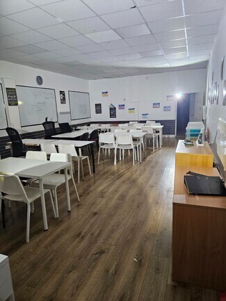 Plus de détails pour 39 Craven Park Rd, Londres - Local commercial à louer