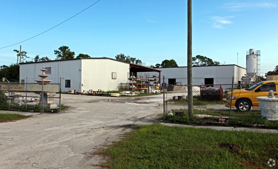 18715 Colonial Dr, Orlando, FL à louer - Photo principale – Image 2 sur 26