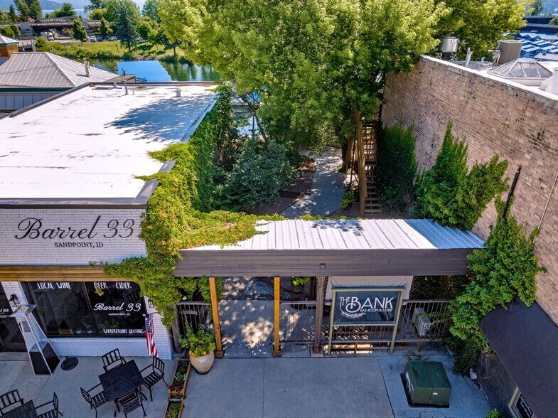 105 S 1st Ave, Sandpoint, ID à vendre - Photo de l’immeuble – Image 2 sur 27