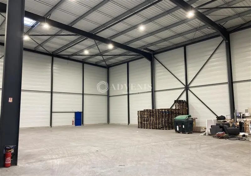 Local d'activités dans Naveil à vendre Photo intérieure– Image 1 sur 6