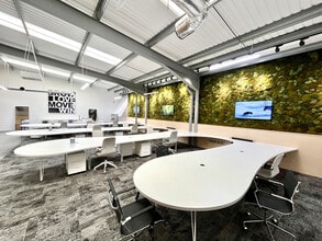 325 Ordsall Ln, Salford à louer Photo intérieure– Image 2 sur 22