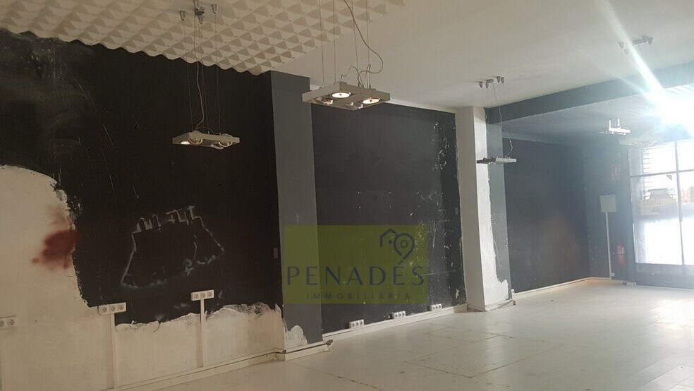 Local commercial dans Ontinyent à louer - Photo de l’immeuble – Image 2 sur 7
