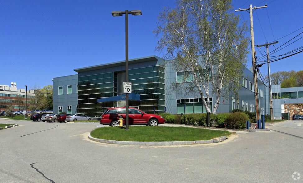 211 Second Ave, Waltham, MA à louer - Photo de l’immeuble – Image 3 sur 3