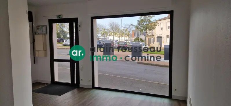 Local commercial dans Cholet à louer - Hall d’entrée – Image 2 sur 7