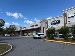 10205-10221 Southpoint Pky, Fredericksburg, VA à louer Photo de l’immeuble– Image 2 sur 8