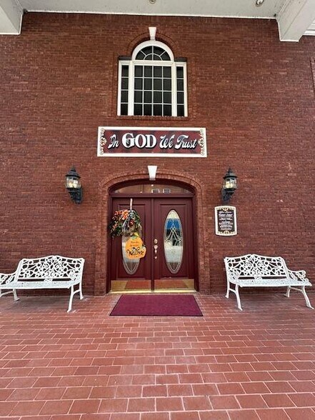 205 W Kentucky Ave, Pineville, KY à vendre - Photo de l’immeuble – Image 3 sur 16