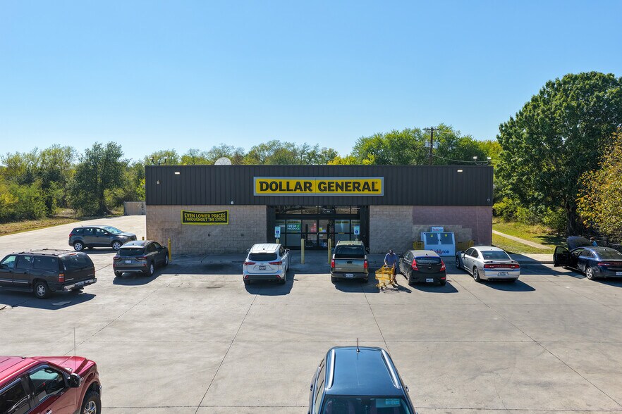 5360 W Military Dr, San Antonio, TX à vendre - Photo de l’immeuble – Image 2 sur 4