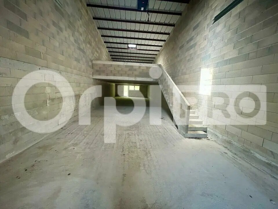 Local d'activités dans Saint-Chéron à vendre Photo de l’immeuble– Image 1 sur 7