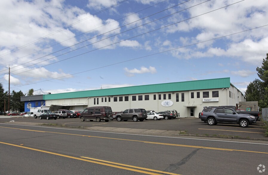 105 S Bertelsen Rd, Eugene, OR à louer - Photo de l’immeuble – Image 2 sur 5