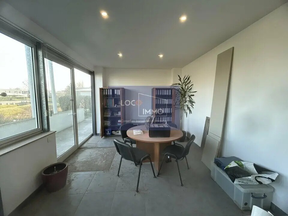 Local d’activités dans Le Haillan à louer Photo intérieure– Image 1 sur 8