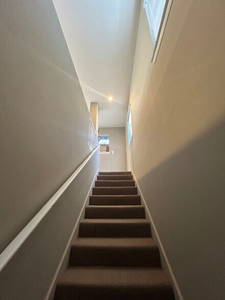 1680-1684 Metropolitan Cir, Tallahassee, FL à louer - Photo de l’immeuble – Image 2 sur 13