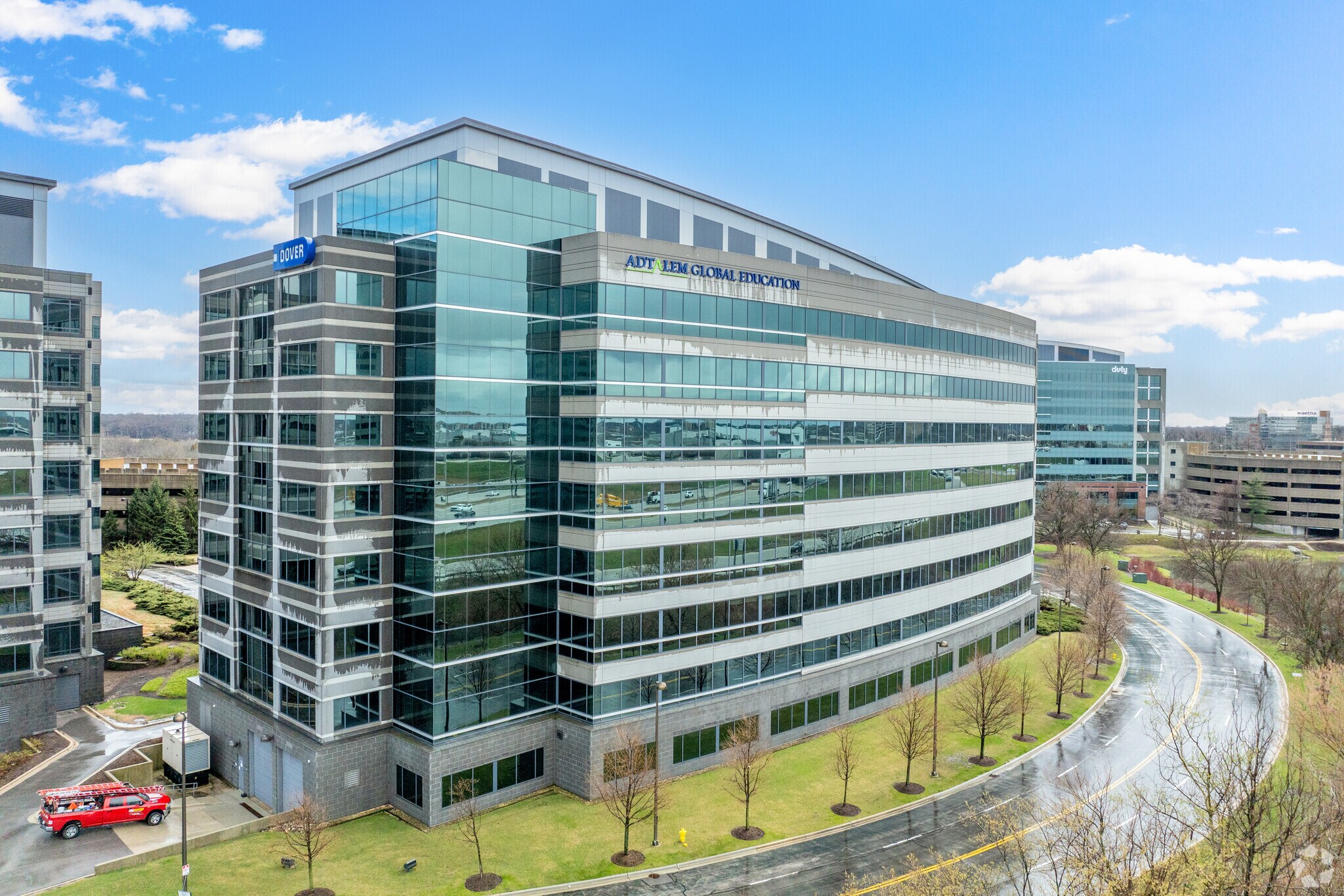 3005 Highland Pky, Downers Grove, IL à louer Photo principale– Image 1 sur 16