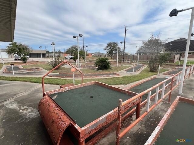 3102 Sam Houston Dr, Victoria, TX à vendre - Photo de l’immeuble – Image 2 sur 10