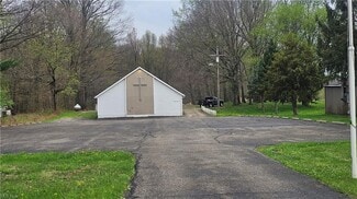 Plus de détails pour 48443 Russia Rd, Amherst, OH - Spécialisé à vendre