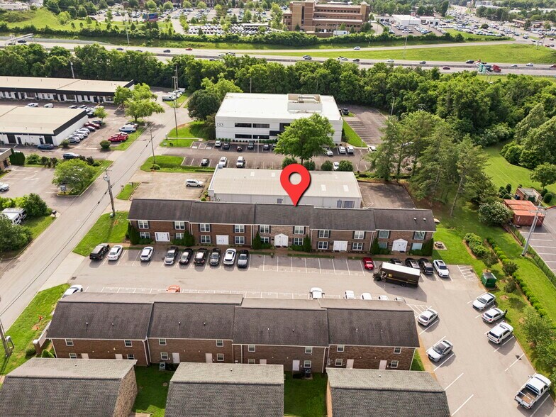 109 Holiday Ct, Franklin, TN à vendre - Photo de l’immeuble – Image 3 sur 5