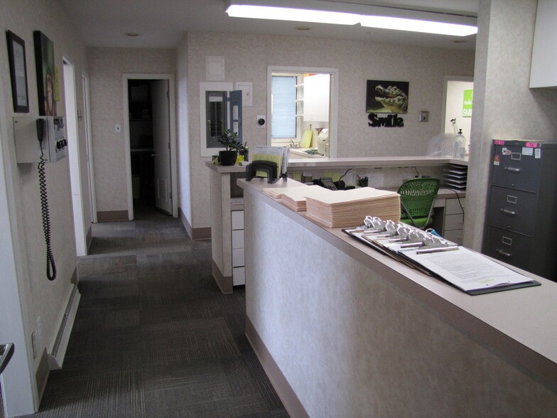 2426 SE Burton St, Grand Rapids, MI à vendre - Photo intérieure – Image 3 sur 4