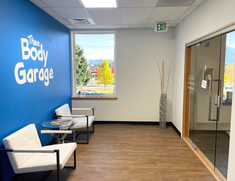 8475 N Government Way, Hayden, ID à louer - Photo de l’immeuble – Image 2 sur 8