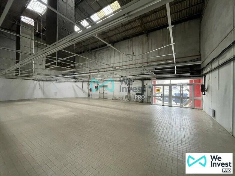 Local commercial dans Reims à louer - Photo de l’immeuble – Image 1 sur 10