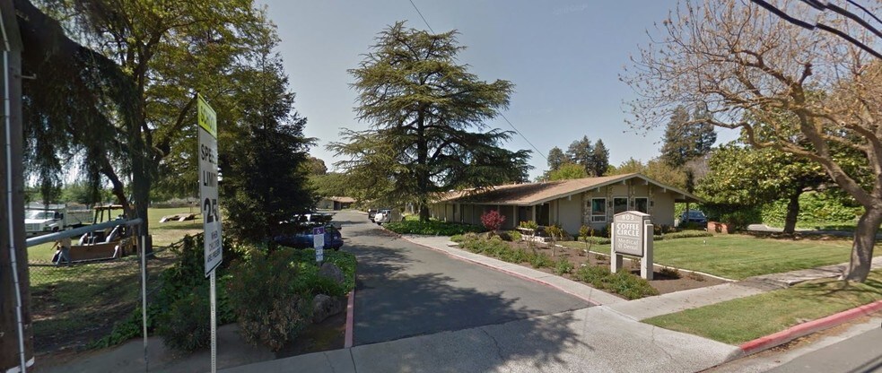 803 Coffee Rd, Modesto, CA à vendre - Photo de l’immeuble – Image 3 sur 10
