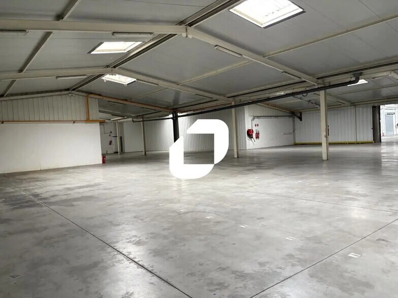 Local commercial dans Lys-lez-Lannoy à louer - Photo intérieure – Image 3 sur 17