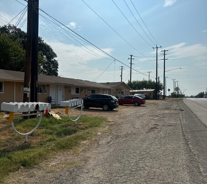 10536 S US Highway 181, San Antonio, TX à vendre - Photo de l’immeuble – Image 1 sur 34
