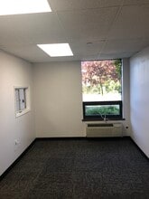 60-90 Bridge Rd, Islandia, NY à louer Photo intérieure– Image 2 sur 4