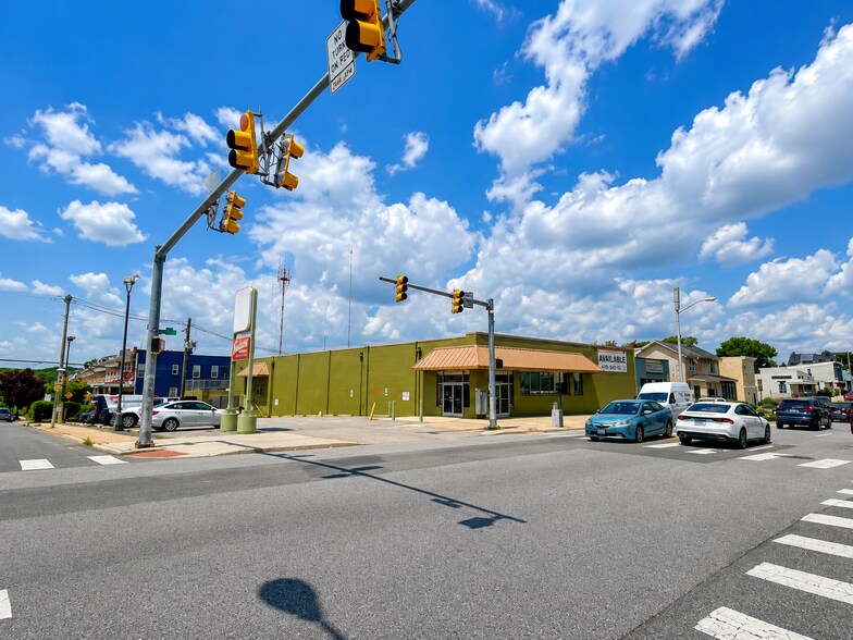 3700 Falls Rd, Baltimore, MD à vendre - Photo de l’immeuble – Image 3 sur 7