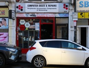 225 High Rd, Londres à louer Photo de l’immeuble– Image 1 sur 1