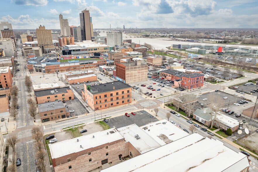 111-113 S Superior St, Toledo, OH à vendre - Photo de l’immeuble – Image 2 sur 15