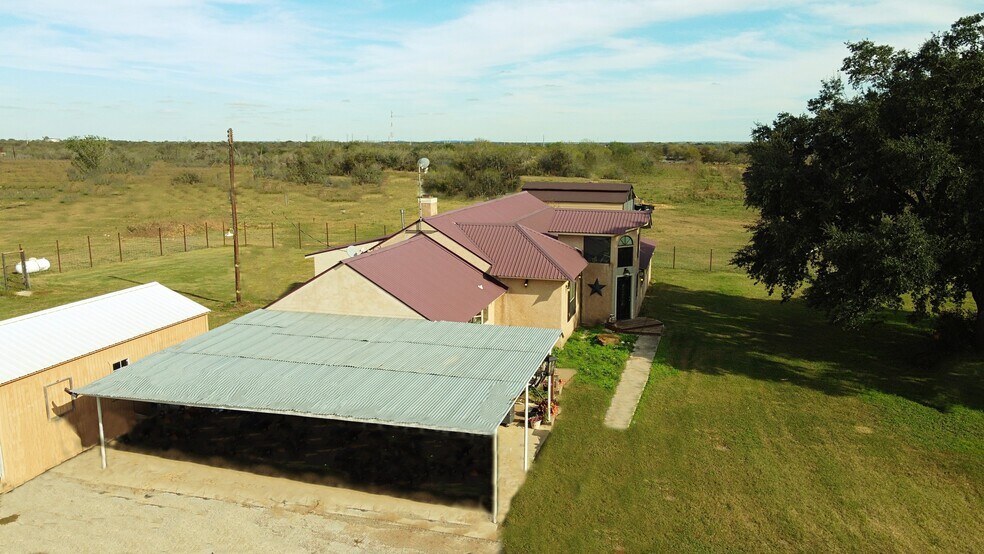 1226 San Marcos Hwy, Luling, TX à vendre - Photo de l’immeuble – Image 2 sur 32