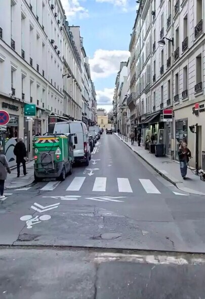 Local commercial dans Paris à louer - Photo de l’immeuble – Image 1 sur 2