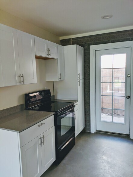 6716 E Avalon Dr, Scottsdale, AZ à vendre - Photo de l’immeuble – Image 3 sur 15