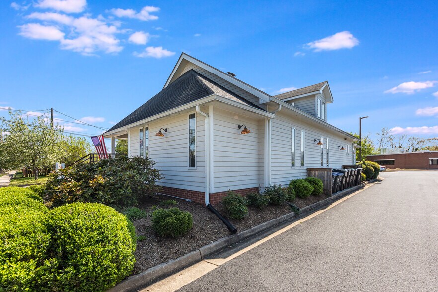 410 Pelham St, Fredericksburg, VA à louer - Photo de l’immeuble – Image 2 sur 7