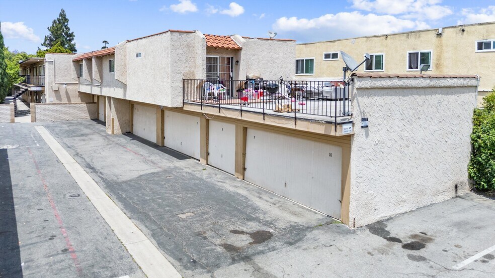 935 W Bishop St, Santa Ana, CA à vendre - Photo de l’immeuble – Image 2 sur 11