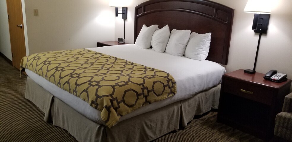 5015 Ridgeway Dr, Harlan, IA à vendre - Photo intérieure – Image 2 sur 15
