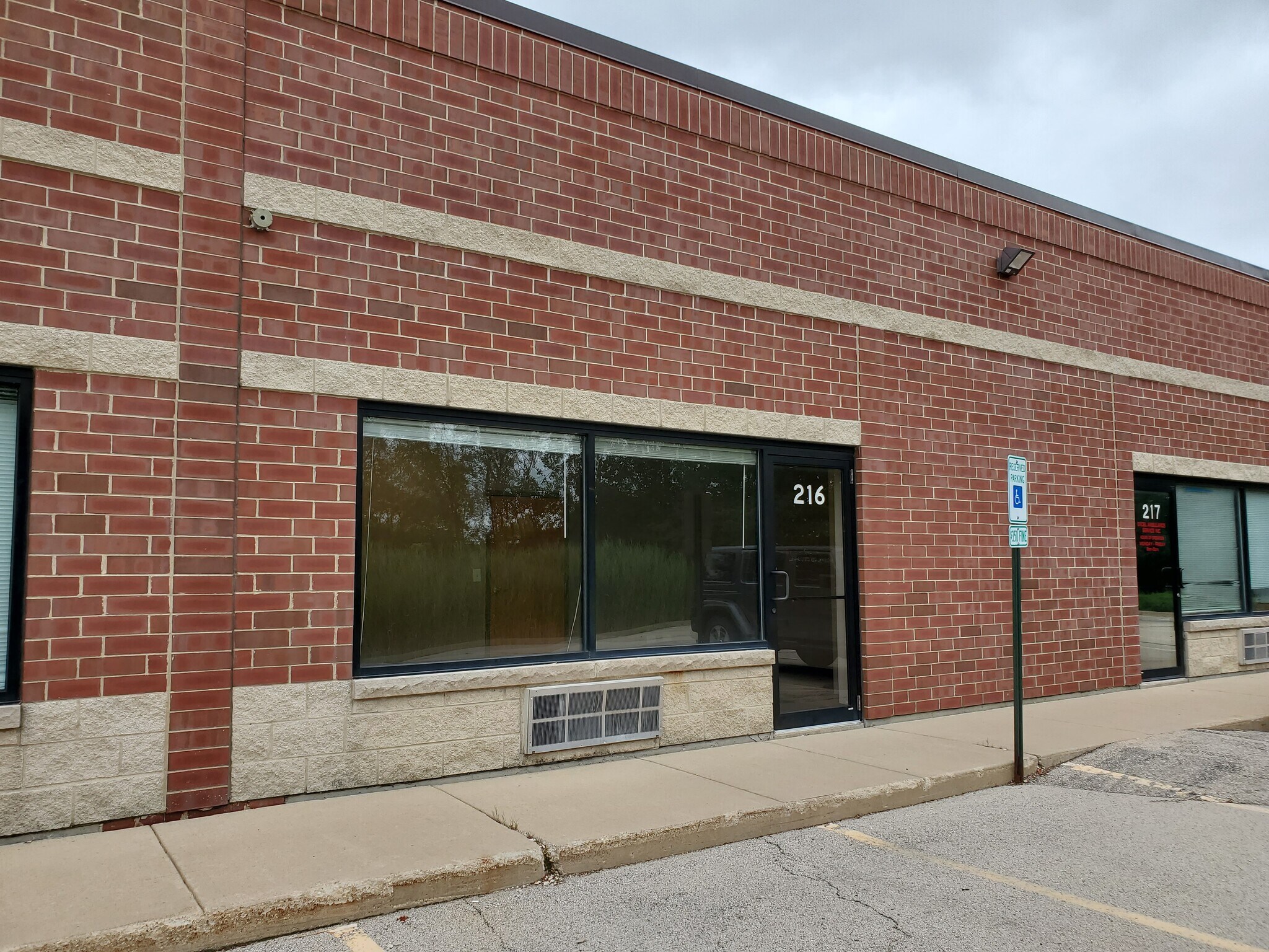 1330 Crispin Dr, Elgin, IL à louer Photo intérieure– Image 1 sur 20