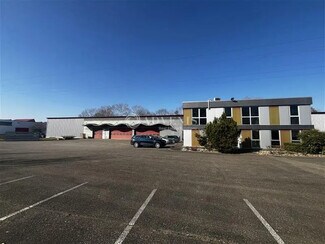 Plus de détails pour Local d’activités à vendre