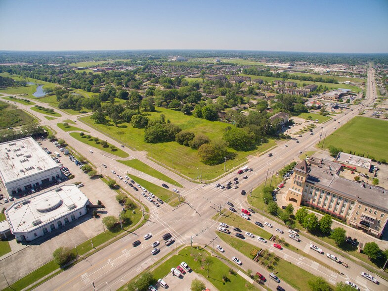 Camellia Blvd@Kaliste Saloom Rd, Lafayette, LA à louer - Photo de l’immeuble – Image 1 sur 3