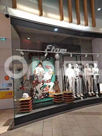 Plus de détails pour Local commercial à louer