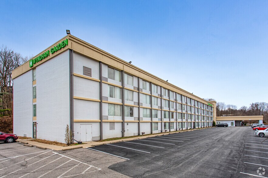 1 Industry Ln, Pittsburgh, PA à vendre - Photo de l’immeuble – Image 2 sur 3